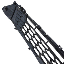 Load image into Gallery viewer, Kia Ceed Cee'd front bumper lower grill 2018-2020 GENUINE 86560-J7000
