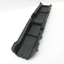 Load image into Gallery viewer, BMW 3 SERIES FRONT BUMPER Grill Air Vent Guide G20 G21 GENUINE 9465187-04
