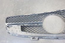 Load image into Gallery viewer, MERCEDES BENZ SLS AMG FRONT BUMPER CENTRE GRILL A197 GENUINE Used A1978850053
