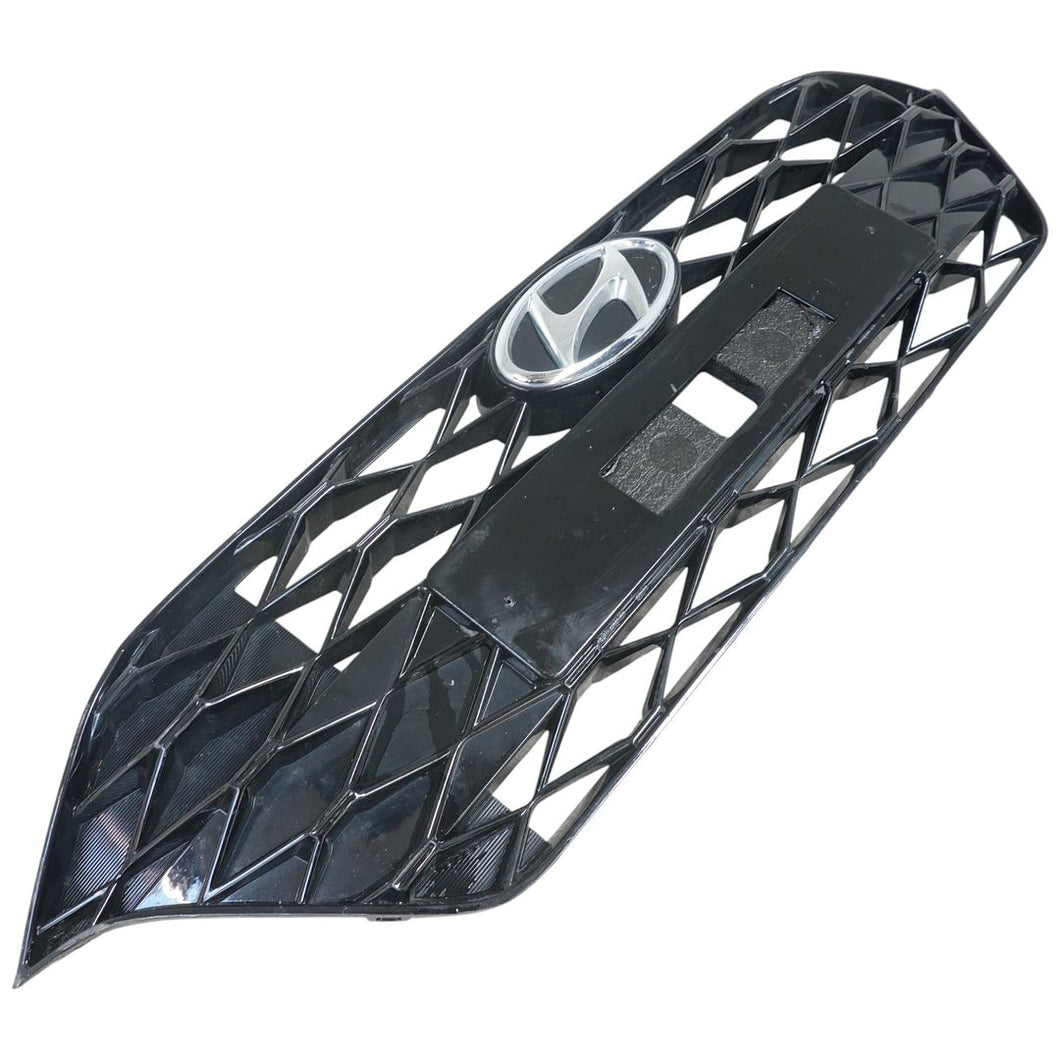 Hyundai I20 front bumper centre grill 2020-2022 Hatchback Genuine 86351-Q0200