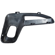 Load image into Gallery viewer, Nissan Primastar front bumper right grill 2022-2024 Genuine 263312590R
