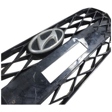 Load image into Gallery viewer, HYUNDAI I20 FRONT BUMPER Centre Grill 2020 onwards Hatchback GENUINE 86351-Q0200
