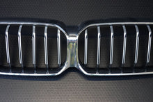 Load image into Gallery viewer, BMW 5 SERIES FRONT BUMPER Upper Grill G30 G31 LCI 2020 on GENUINE 5113185178
