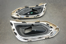 Load image into Gallery viewer, RENAULT KADJAR FRONT BUMPER Left Right Grill fog Trim Set 261A30096R 261A30096R
