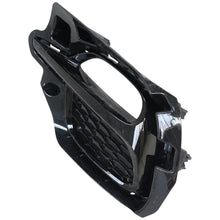 Load image into Gallery viewer, MG ZS REAR BUMPER Right RH Grill Facelift 2020 onwards GENUINE pn 10694869
