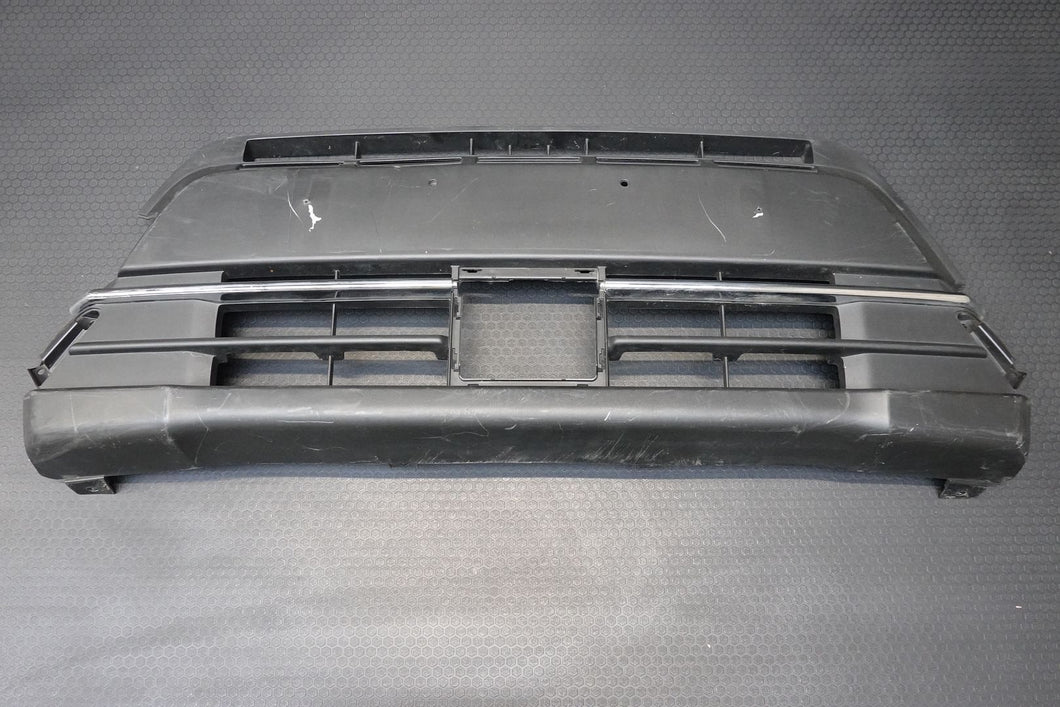 SUZUKI VITARA FRONT BUMPER Centre Grill 2018 onwards GENUINE SUV pn 71721-86R