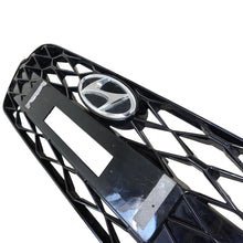 Load image into Gallery viewer, Hyundai I20 front bumper centre grill 2020-2022 Hatchback Genuine 86351-Q0200
