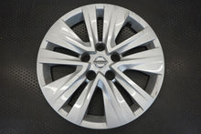 Load image into Gallery viewer, GENUINE NISSAN QASHQAI WHEEL TRIM COVER 16&quot; 5 Stud Used 40315 6PA0B
