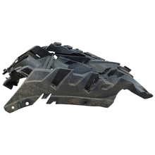 Load image into Gallery viewer, BMW X7 M Sport front bumper grill set G07 2019-2021 51118074260 51118074259
