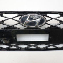 Load image into Gallery viewer, HYUNDAI I20 FRONT BUMPER Centre Grill 2020 onwards Hatchback GENUINE 86351-Q0200
