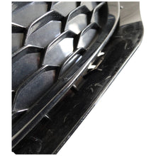 Load image into Gallery viewer, MG ZS rear bumper right RH grill Facelift 2020-2022 Genuine pn 10694869
