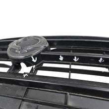 Load image into Gallery viewer, Ssangyong Musso front bumper centre grill 2023-2025 Genuine K79462-38030
