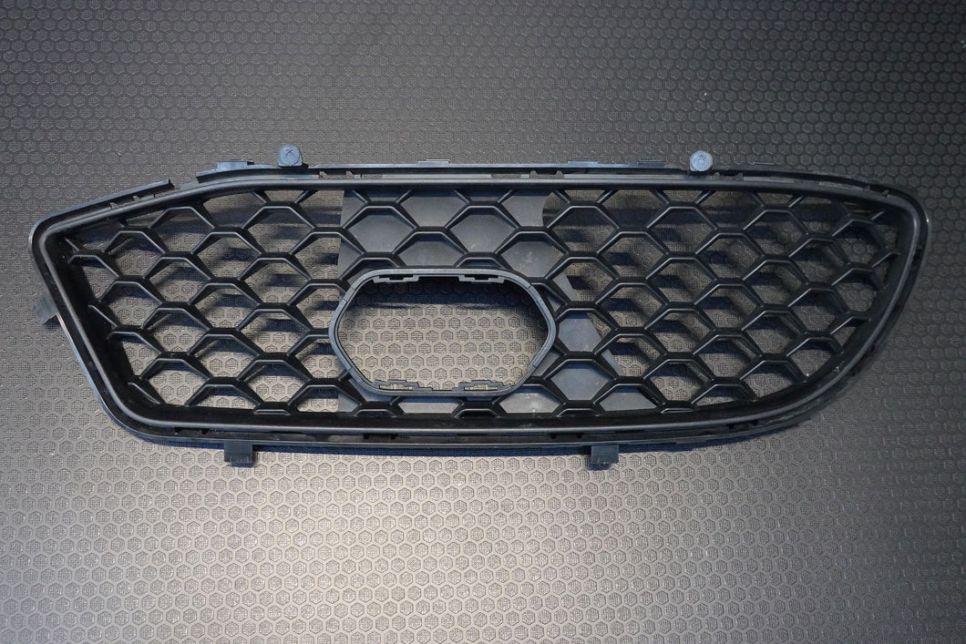 ALFA ROMEO GIULIA FRONT BUMPER Lower RH Right Grill Saloon GENUINE pn 156119500