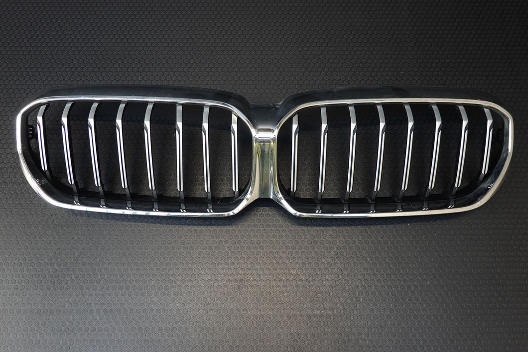 BMW 5 SERIES FRONT BUMPER Upper Grill G30 G31 LCI 2020 on GENUINE 5113185178