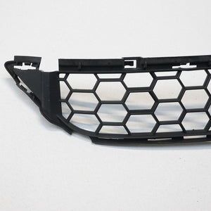 VOLVO S60 V60 R Design FRONT BUMPER Lower Centre Grill 2014 on GENUINE 31383148