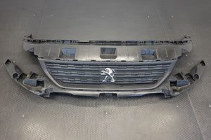 PEUGEOT Partner FRONT BUMPER Upper Grill 2018 onwards Van GENUINE pn 9818281980