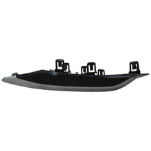 Load image into Gallery viewer, Nissan Qashqai front bumper right grill 2017 onwards Genuine pn 62256 HV20A
