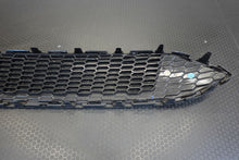 Load image into Gallery viewer, GENUINE FORD FOCUS MK6 2015-on ZETEC S FRONT BUMPER CENTRE GRILL F1EJ-8200-A1
